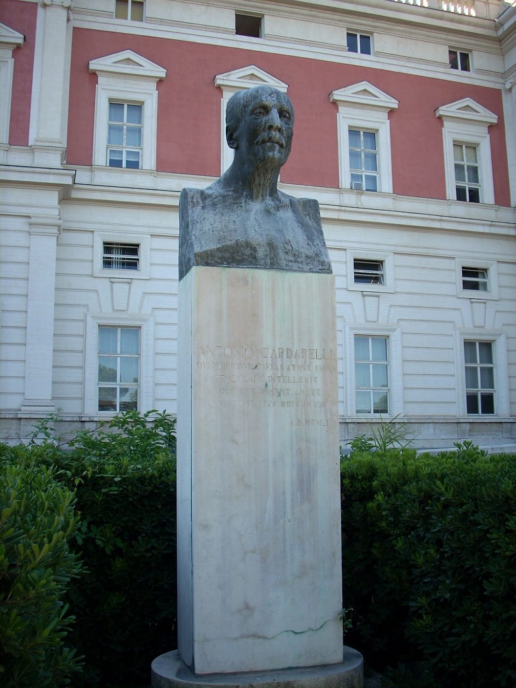 Antonio Cardarelli bust, Ospedale Cardarelli, Naples - 02.JPG